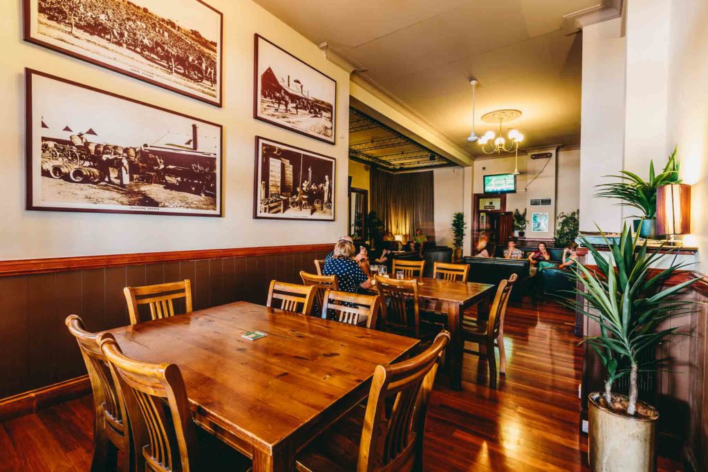 the-plough-inn-restaurants-southbank-restaurant-south-brisbane-pub-pubs