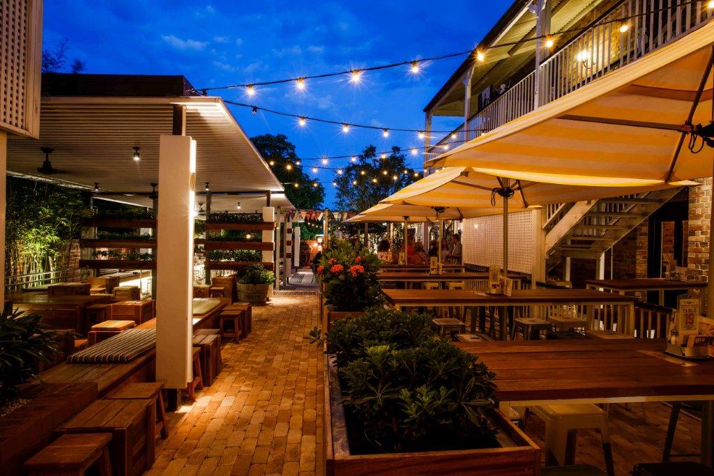 Norman-Hotel-Restaurants-Woolloongabba-Restaurant-Brisbane-Steak-Best-Top-Good-Pub-Pubs-Outdoor-Private-Group-Dining-Client-Alfresco-Casual-Cool-007