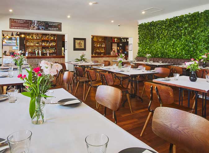 Rob roy hotel venue hire adelaide function rooms venues birthday party event wedding engagement corporate room small event cbd 005