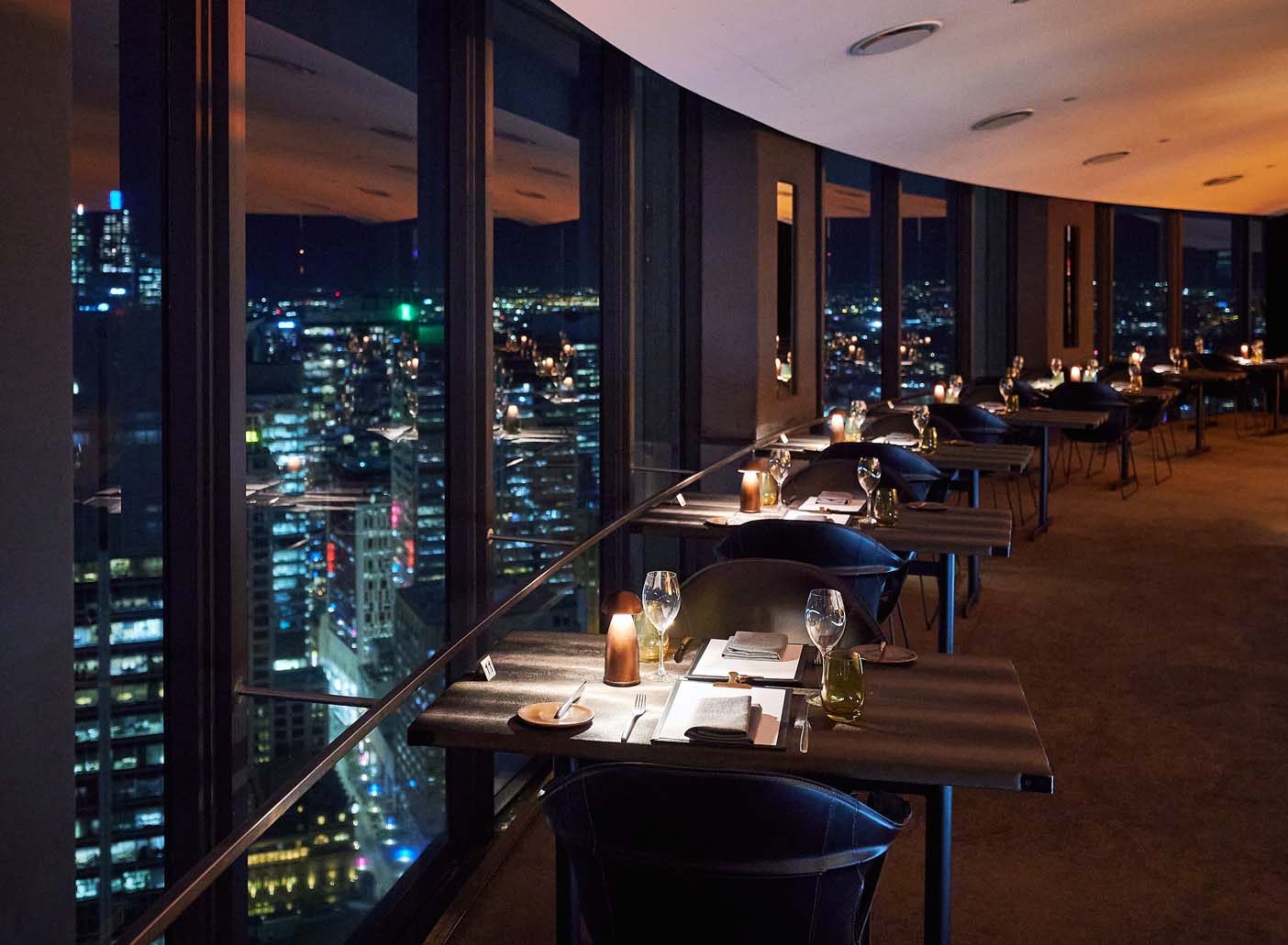 O Bar & Dining <br/>Restaurants With A View